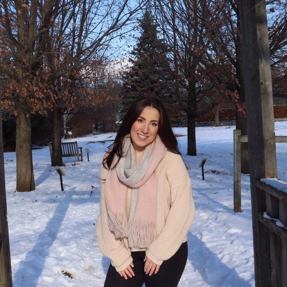 Meet your Posher, Maice - Picture 1 of 1